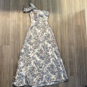 Carmen Marc Valvo maxi dress. Just worn once. Like new